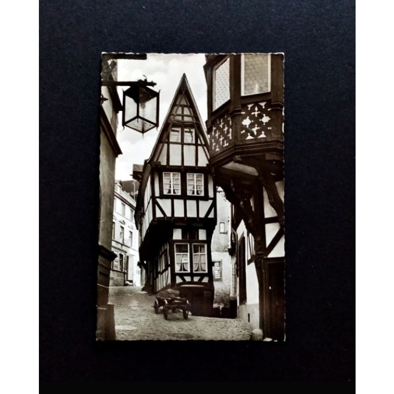 Bernkastel an der Mosel.Spitzenhäuschen. Ansichtskarte-Nr. L-130