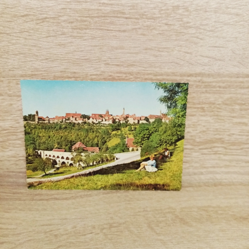 Ak-443-Rothenburg o.d. Tauber. Blick auf Stadt und Doppelbrücke.