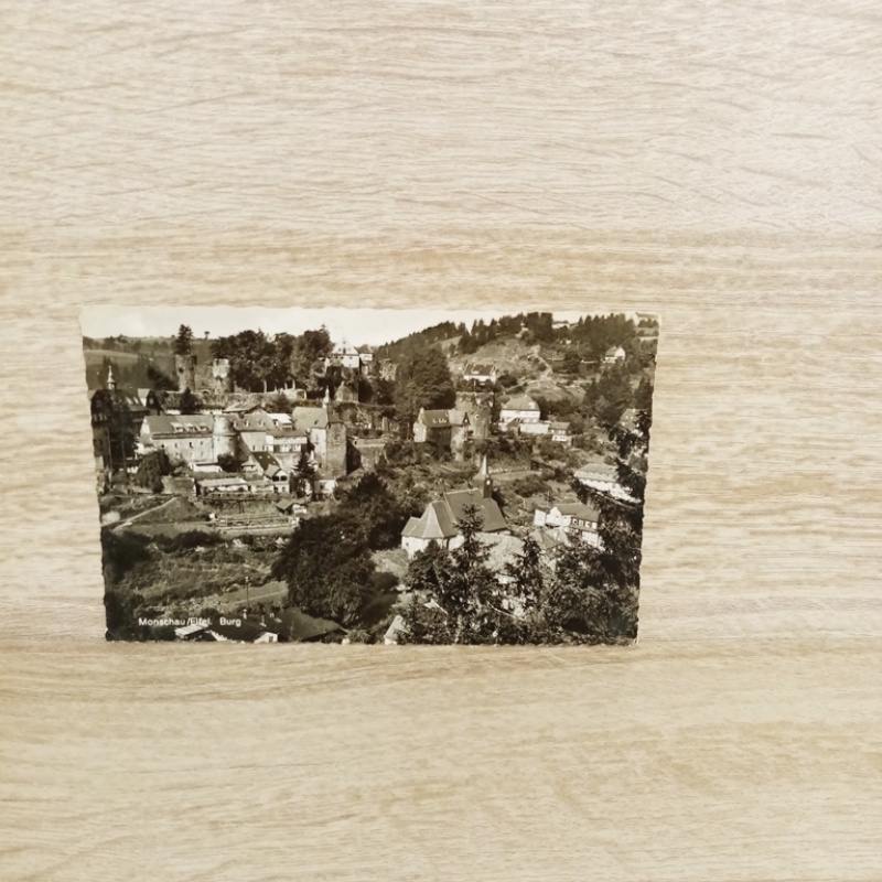 Ak-432-Monschau in der Eifel mit Burg.