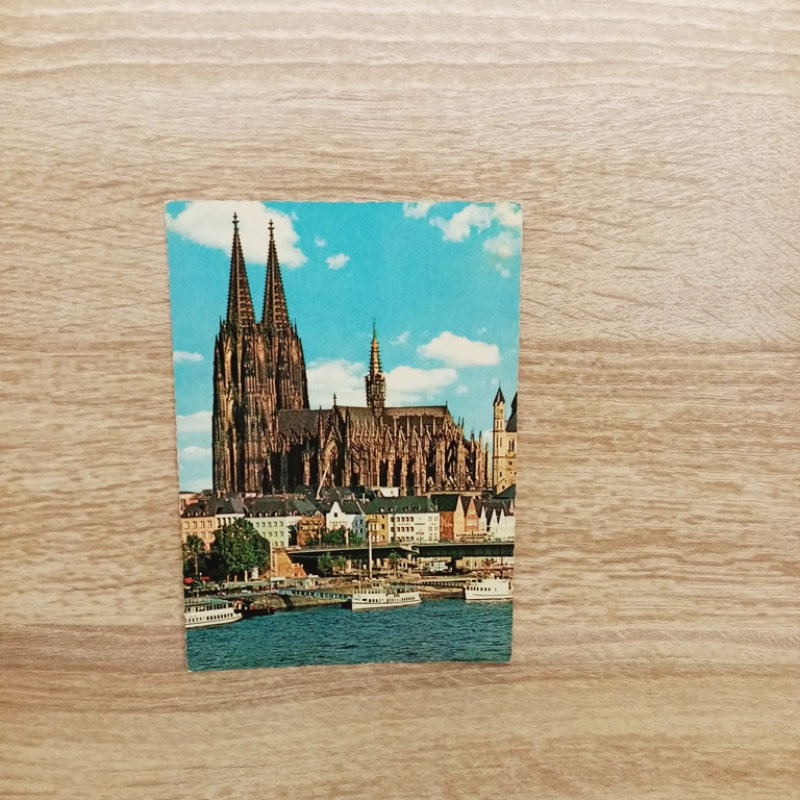 Ak-318- Köln am Rhein. Dom und Rheinufer.